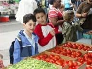 kids at farmers market